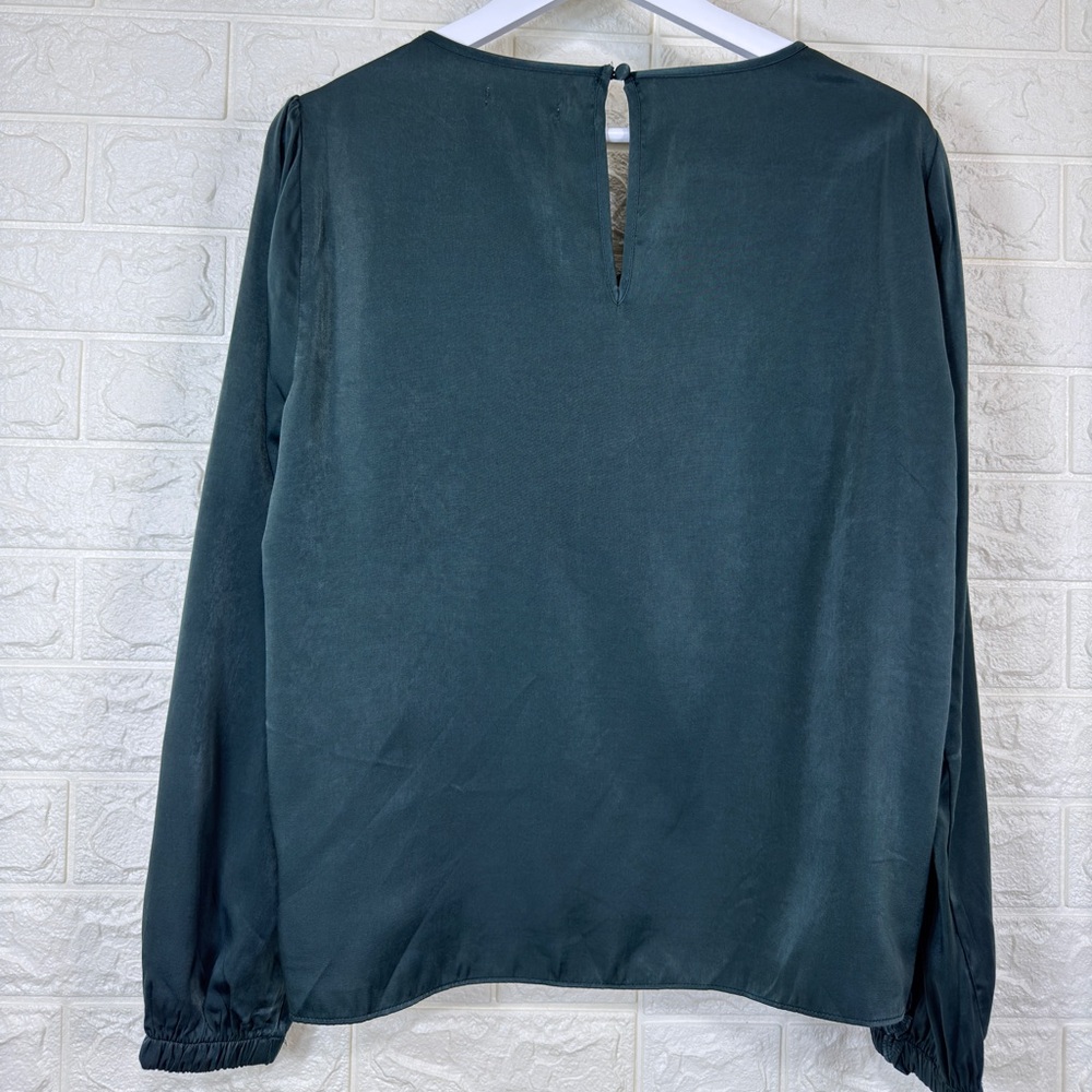 Nine Britton size M